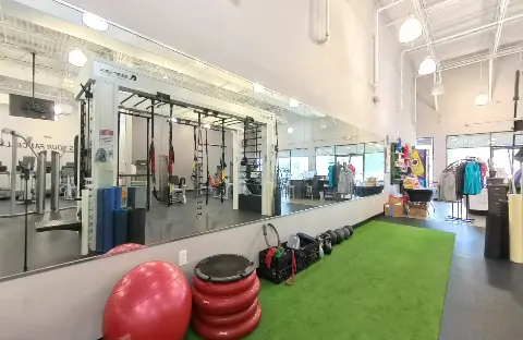 HER Fitness training floor 360 scene preview